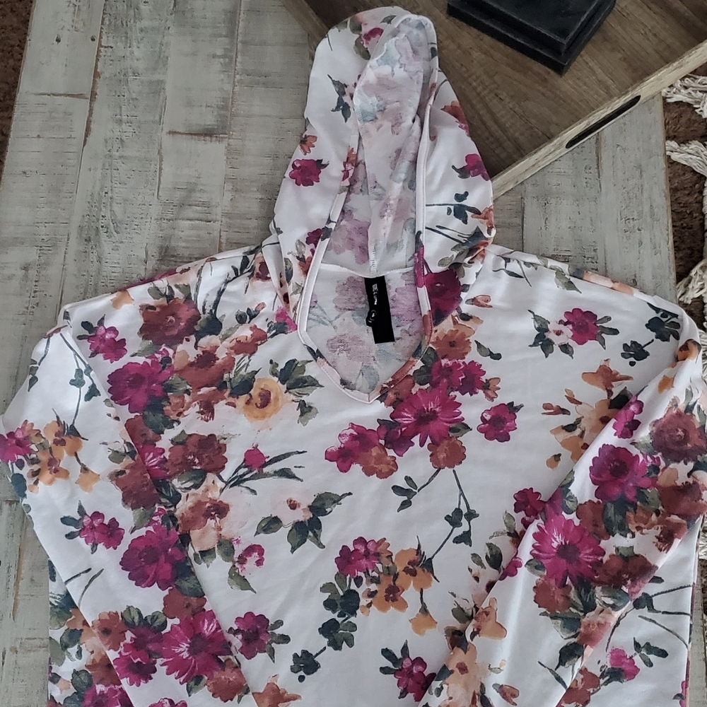 Agnes and Dora hooded sweatshirt